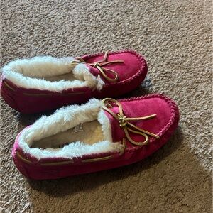 Ugg Dakota moccasins women’s size 8